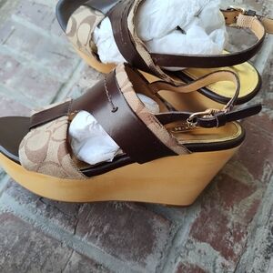 COACH WEDGES